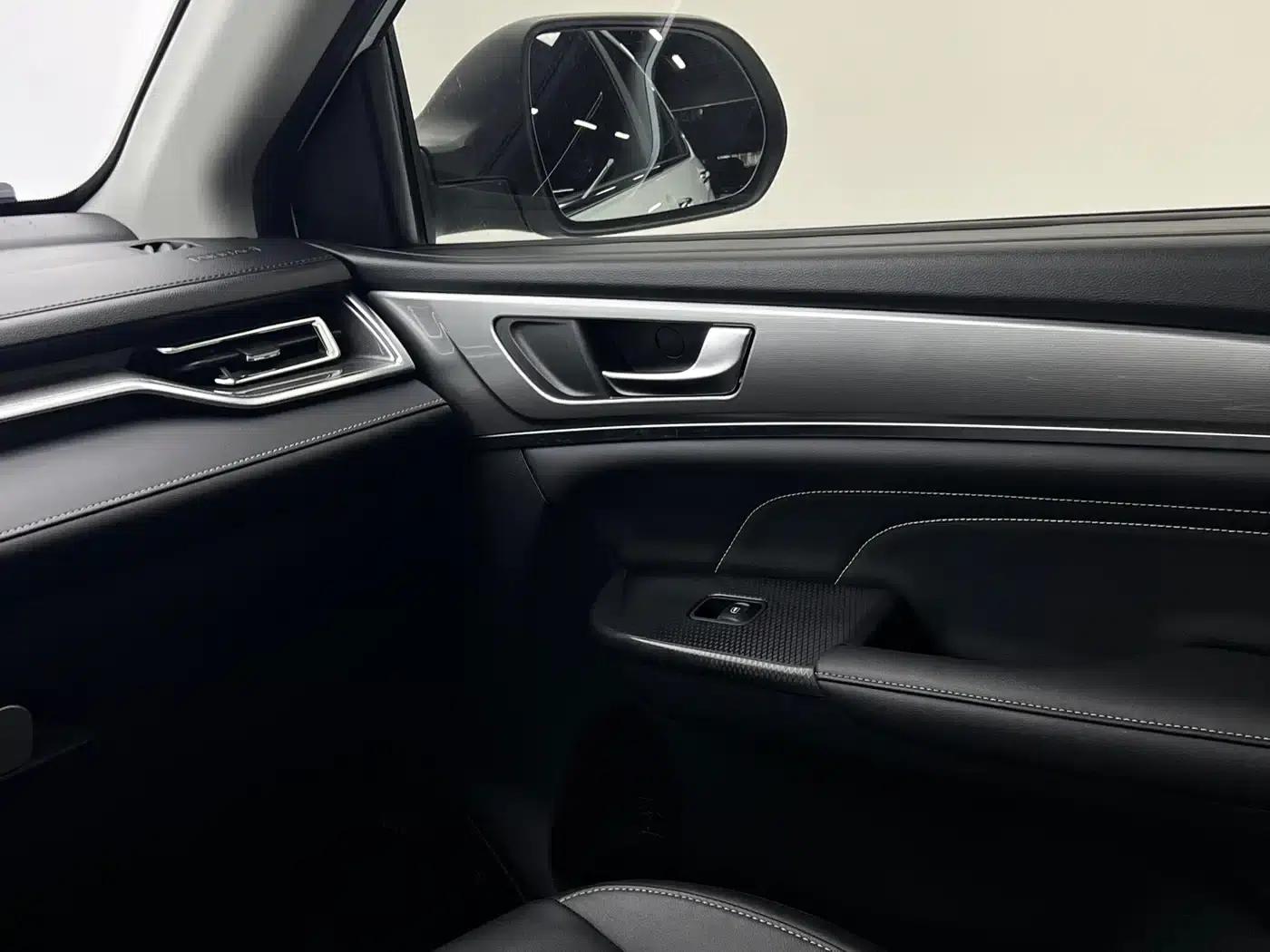 Haval M6 2021 PLUS 1.5T DCT Luxury Intelligent Connectivity Edition — миниатюра 14