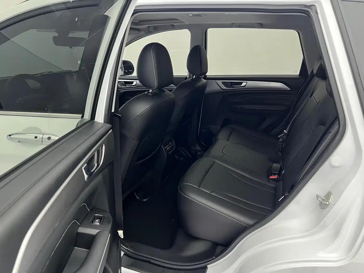 Haval M6 2021 PLUS 1.5T DCT Luxury Intelligent Connectivity Edition — миниатюра 15