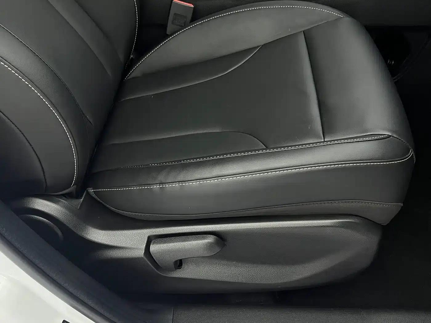 Haval M6 2021 PLUS 1.5T DCT Luxury Intelligent Connectivity Edition — миниатюра 23