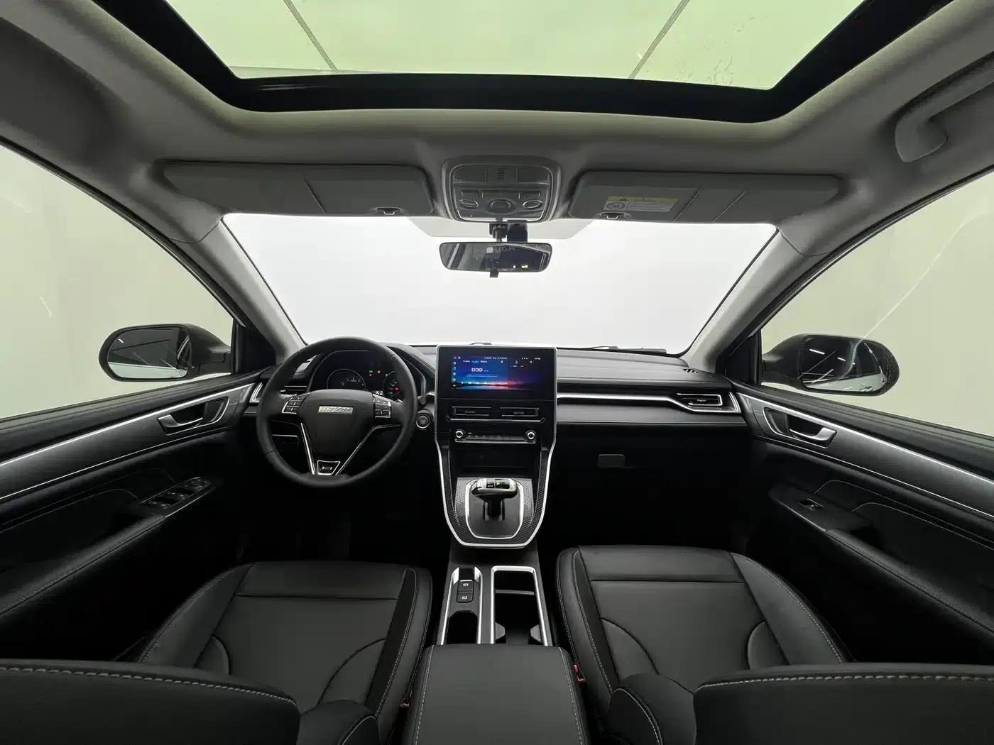 Haval M6 2021 PLUS 1.5T DCT Luxury Intelligent Connectivity Edition — миниатюра 9
