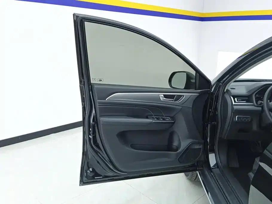 Haval M6 2021 PLUS 1.5T DCT Luxury Intelligent Connectivity Edition — миниатюра 7