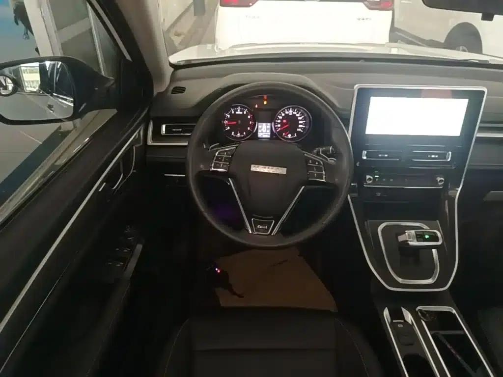 Haval M6 2021 PLUS 1.5T DCT Comfort Edition — миниатюра 11