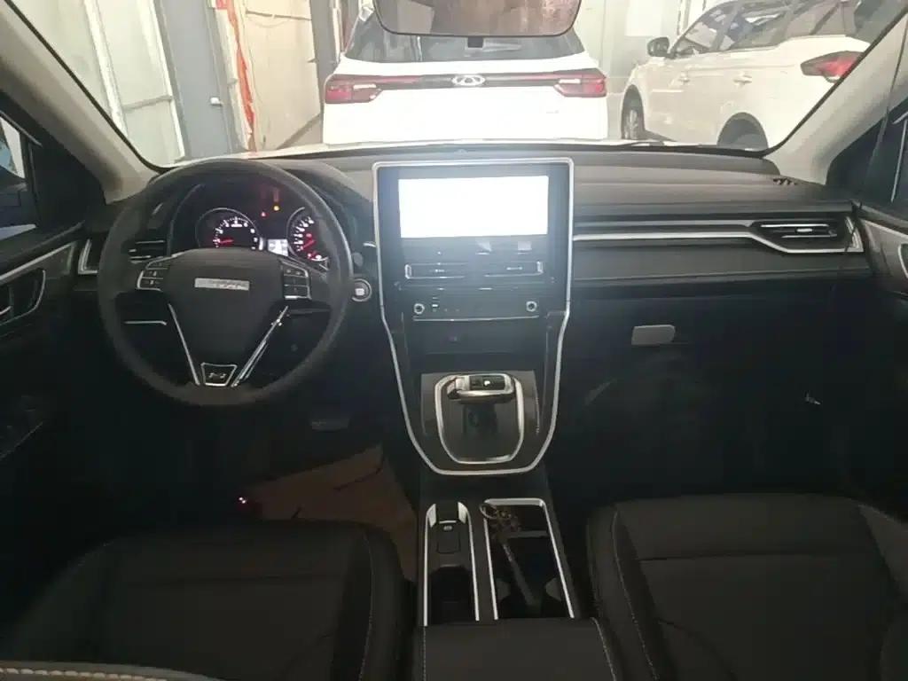 Haval M6 2021 PLUS 1.5T DCT Comfort Edition — миниатюра 10