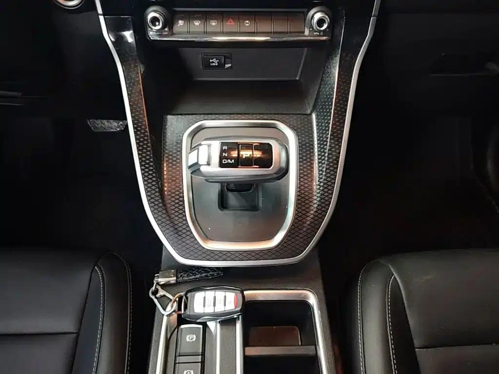 Haval M6 2023 PLUS 1.5T DCT Luxury Intelligent Connectivity Edition — миниатюра 14