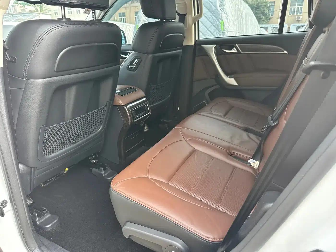 Haval H9 2017 2.0T Gasoline 4WD Premium 7-Seater — миниатюра 6