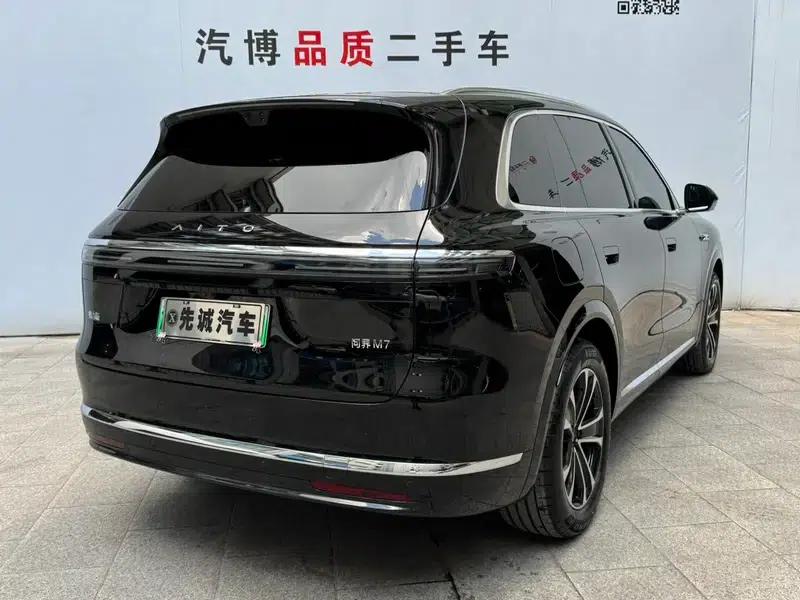 Wenjie M7 2026 Extended Range Ultra 5-Seat 4WD (192-line LiDAR) — миниатюра 7