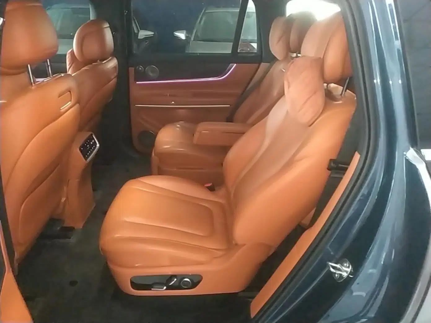 Hima AITO M9 2024 Range-Extended Ultra Version 42 kWh 6-Seater Model — миниатюра 20