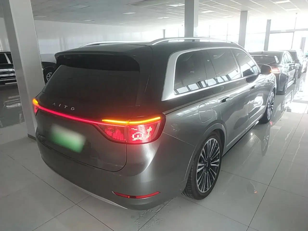 Hima AITO M9 2024 Range-Extended Ultra Version 42 kWh 6-Seater Model — миниатюра 6