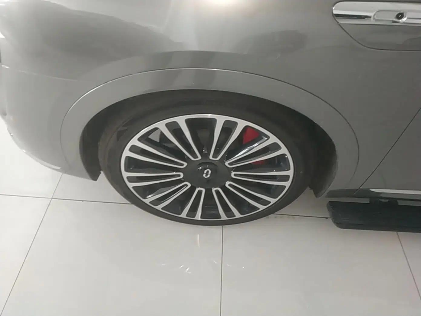 Hima AITO M9 2024 Range-Extended Ultra Version 42 kWh 6-Seater Model — миниатюра 10