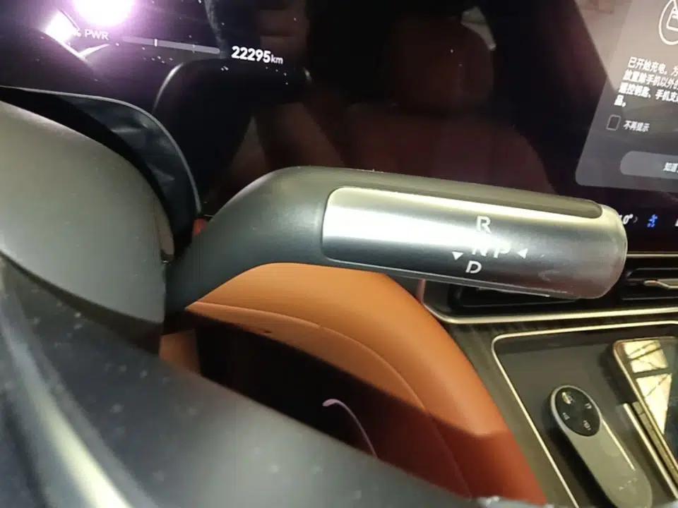 Hima AITO M9 2024 All-Electric Max Version 100 kWh 6-Seater — миниатюра 16