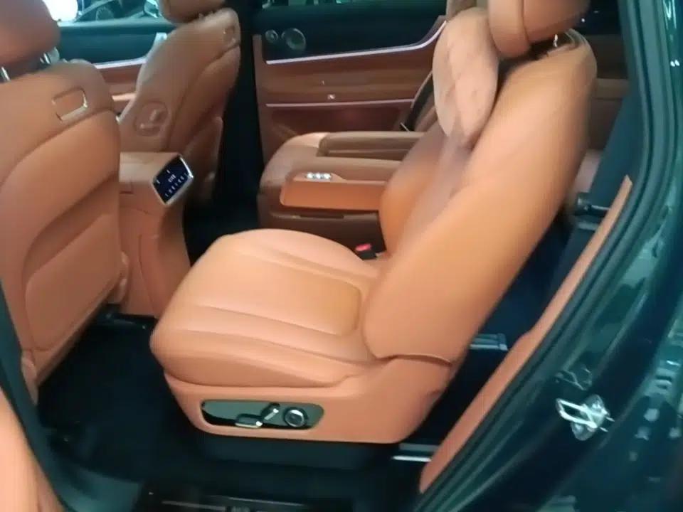 Hima AITO M9 2024 All-Electric Max Version 100 kWh 6-Seater — миниатюра 20
