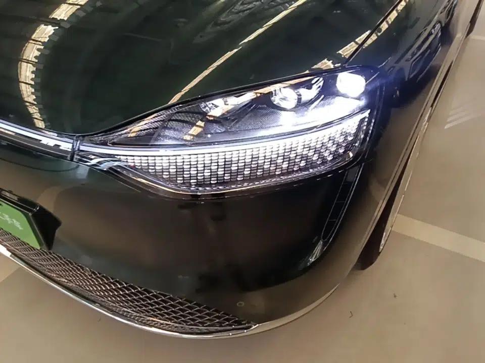 Hima AITO M9 2024 All-Electric Max Version 100 kWh 6-Seater — миниатюра 8