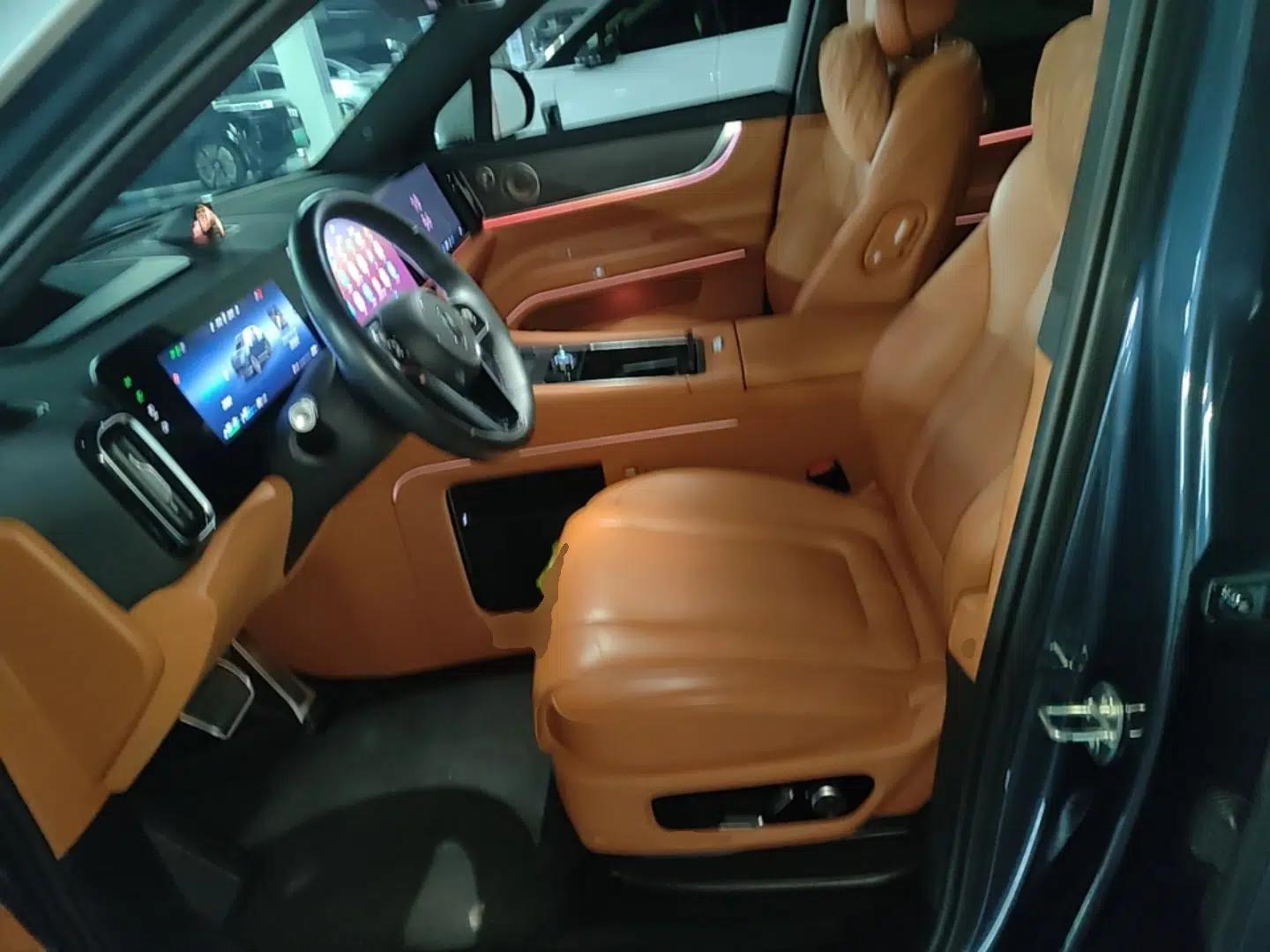 Hima AITO M9 2024 Range-Extended Ultra Version 42 kWh 6-Seater Model — миниатюра 22