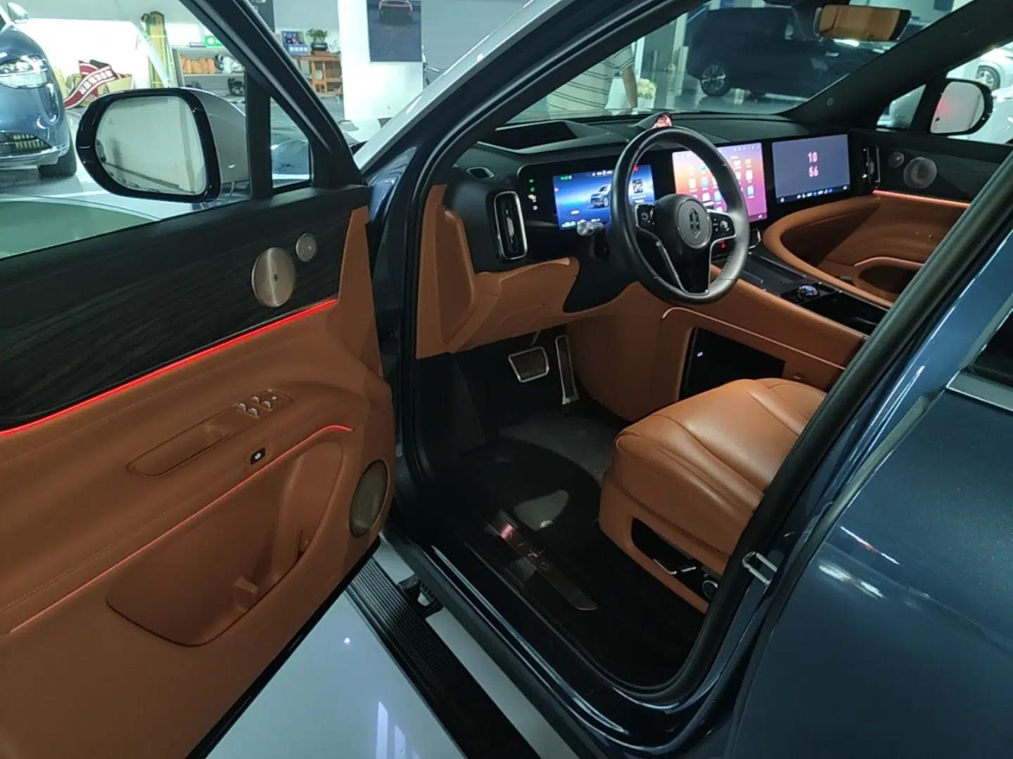 Hima AITO M9 2024 Range-Extended Ultra Version 42 kWh 6-Seater Model — миниатюра 23