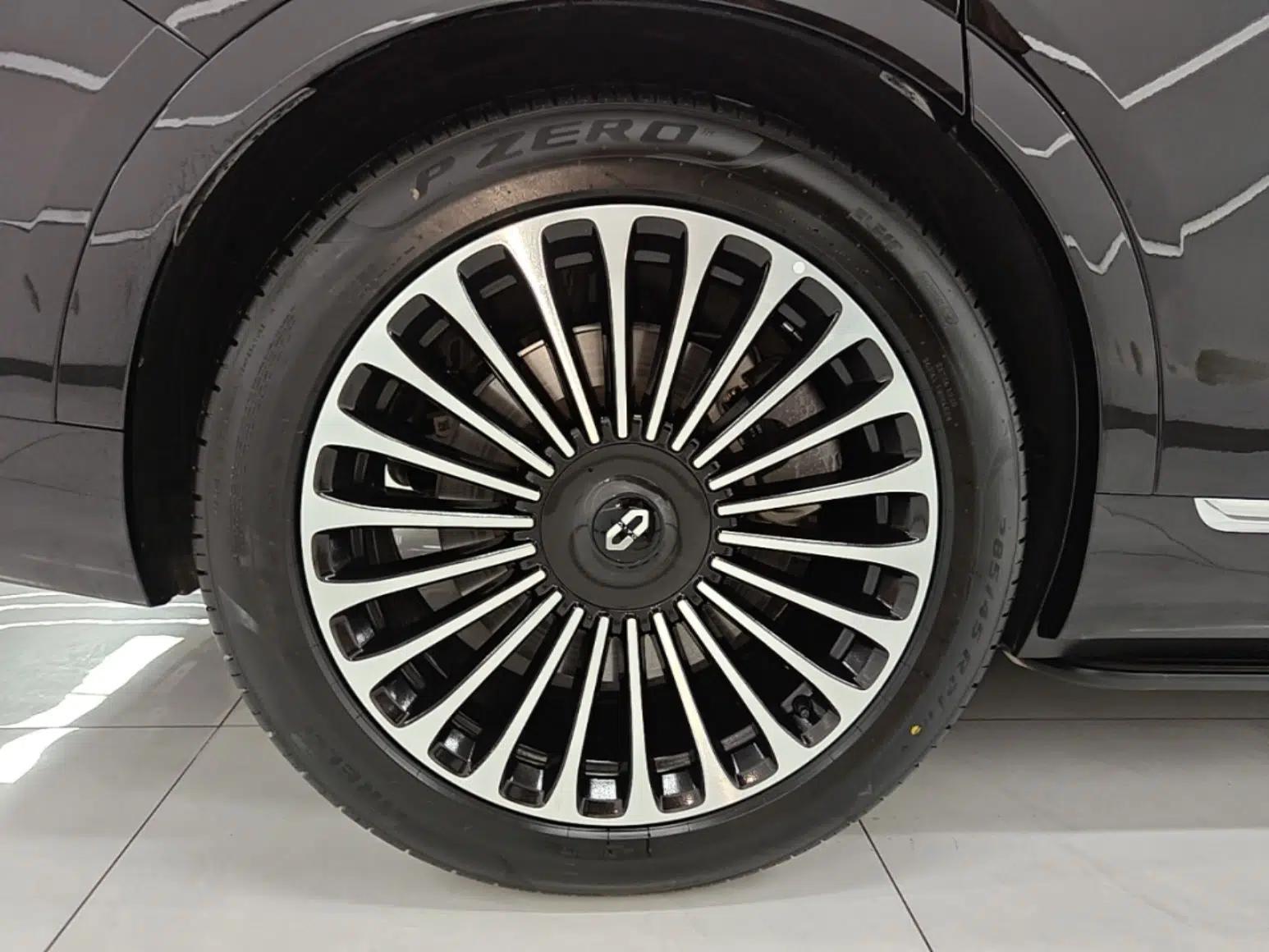 Hima AITO M9 2025 Extended-Range Ultra Version 52 kWh 6-Seater — миниатюра 16