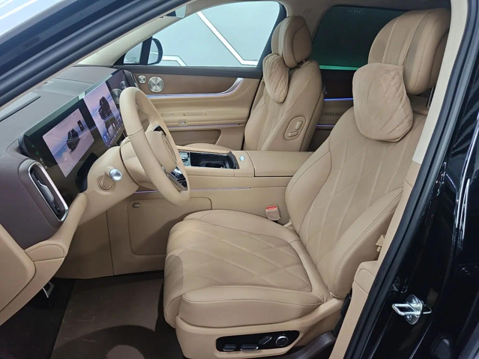 Hima AITO M9 2025 Extended-Range Ultra Version 52 kWh 6-Seater — миниатюра 22