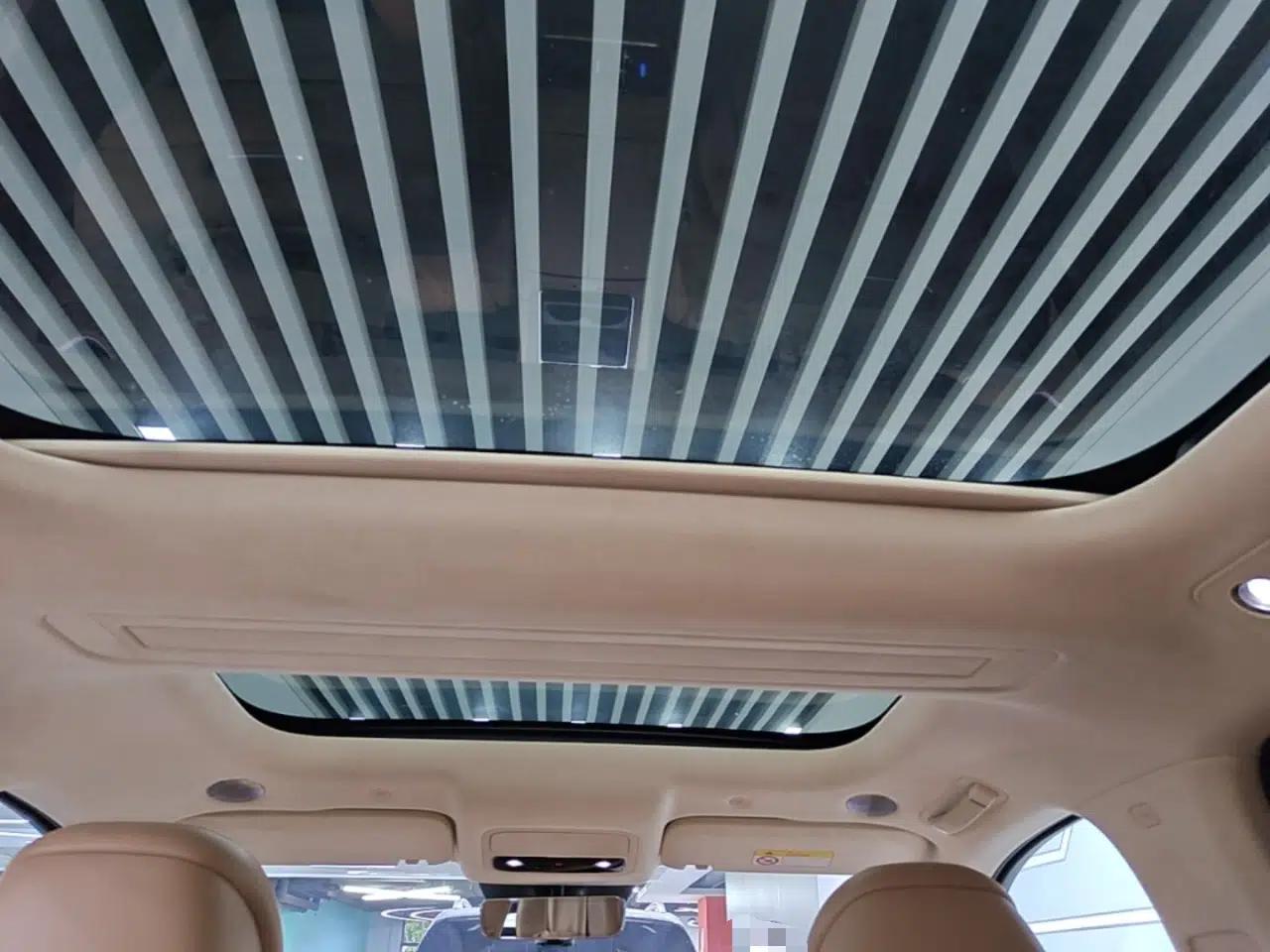 Hima AITO M9 2025 Extended-Range Ultra Version 52 kWh 6-Seater — миниатюра 26