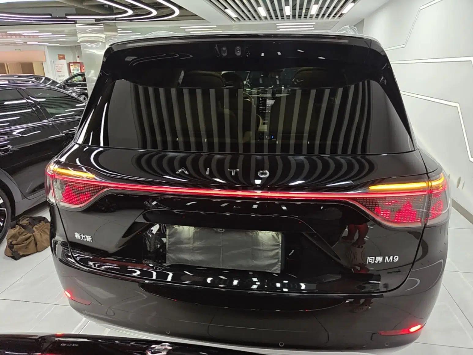 Hima AITO M9 2025 Extended-Range Ultra Version 52 kWh 6-Seater — миниатюра 5