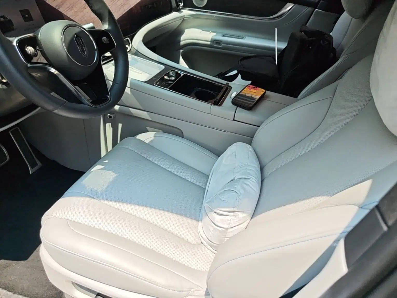 Hima AITO M9 2024 Range-Extended Ultra Version 42 kWh 6-Seater Model — миниатюра 17