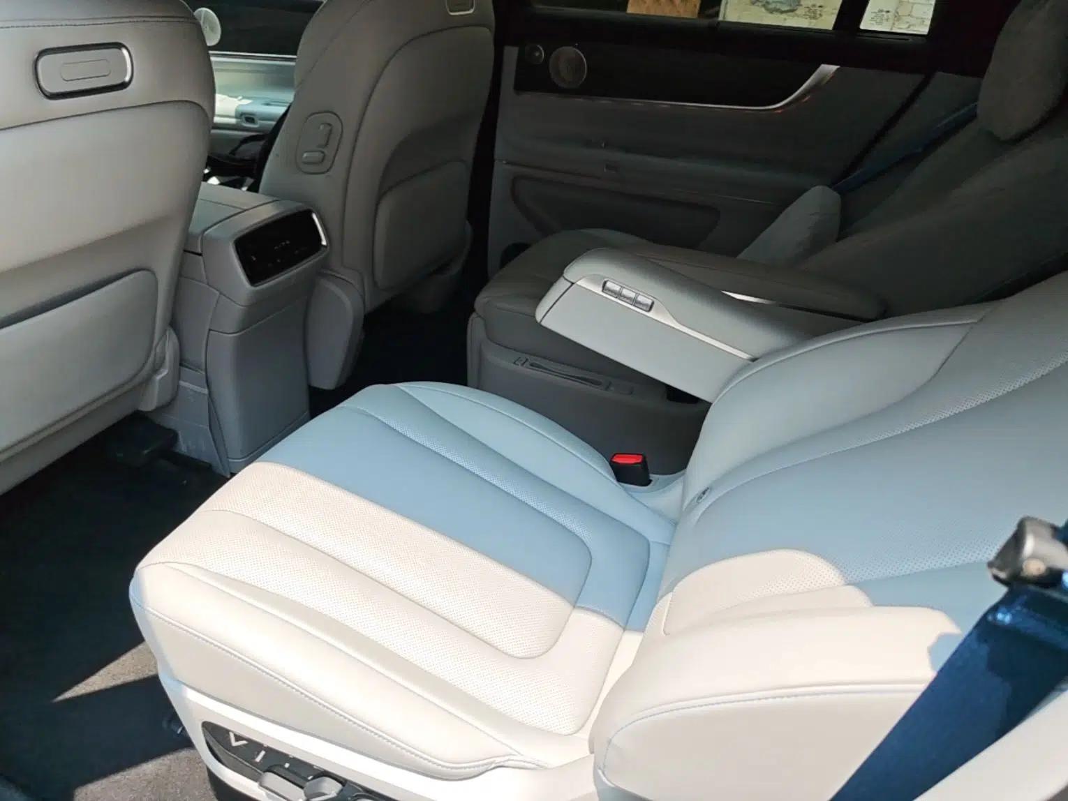 Hima AITO M9 2024 Range-Extended Ultra Version 42 kWh 6-Seater Model — миниатюра 20