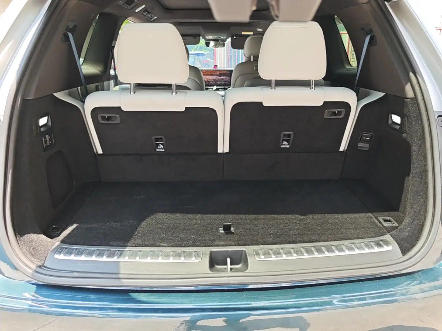 Hima AITO M9 2024 Range-Extended Ultra Version 42 kWh 6-Seater Model — миниатюра 22