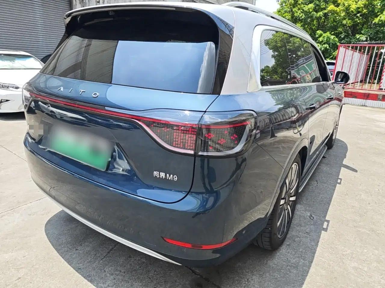 Hima AITO M9 2024 Range-Extended Ultra Version 42 kWh 6-Seater Model — миниатюра 6