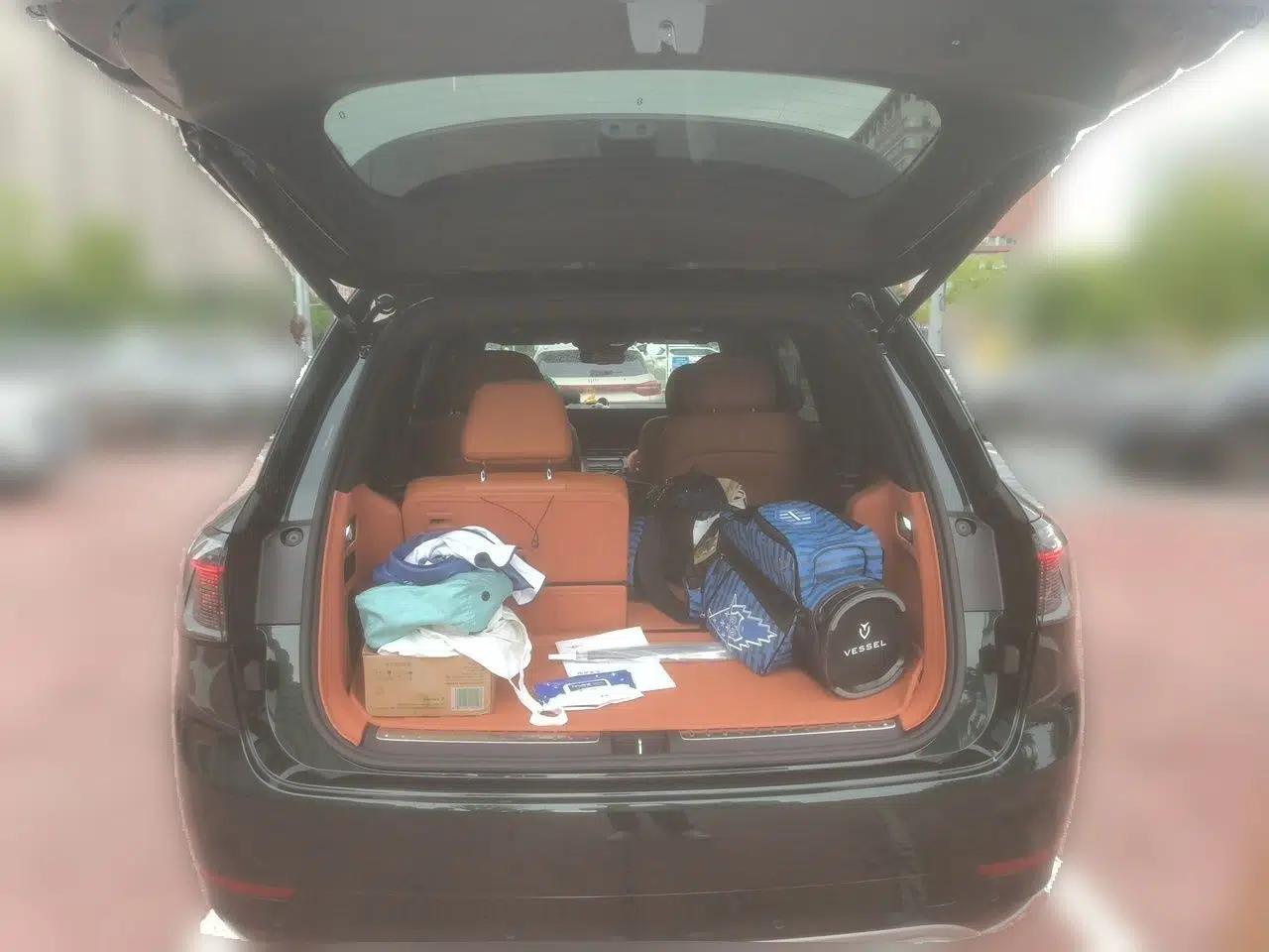 Hima AITO M9 2025 Extended-Range Ultra Version 52 kWh 6-Seater — миниатюра 19