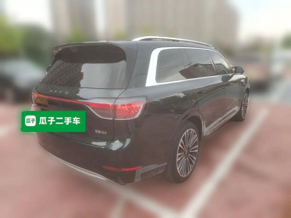 Hima AITO M9 2025 Extended-Range Ultra Version 52 kWh 6-Seater — миниатюра 6