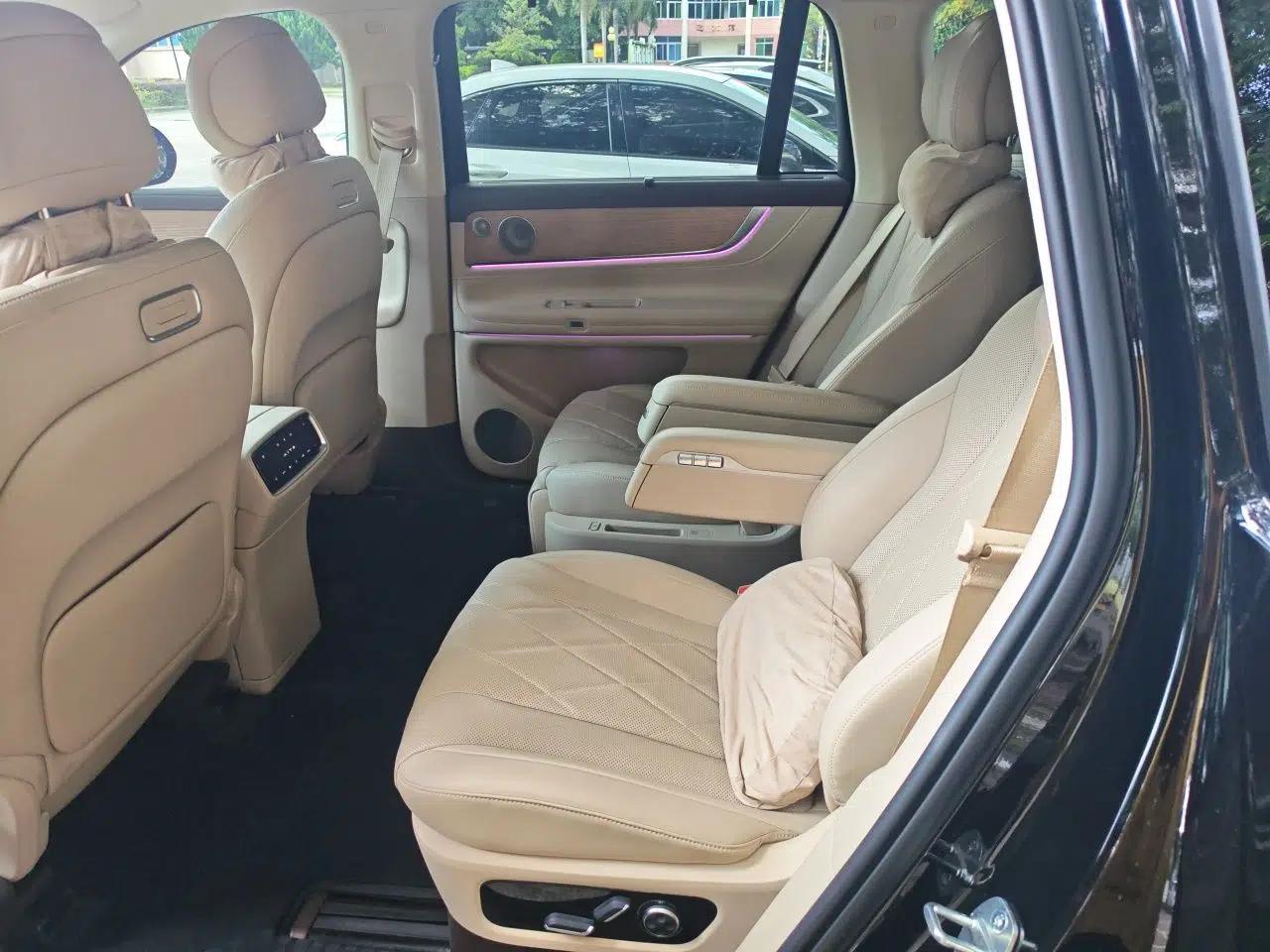 Hima AITO M9 2024 Range-Extended Ultra Version 42 kWh 6-Seater Model — миниатюра 17