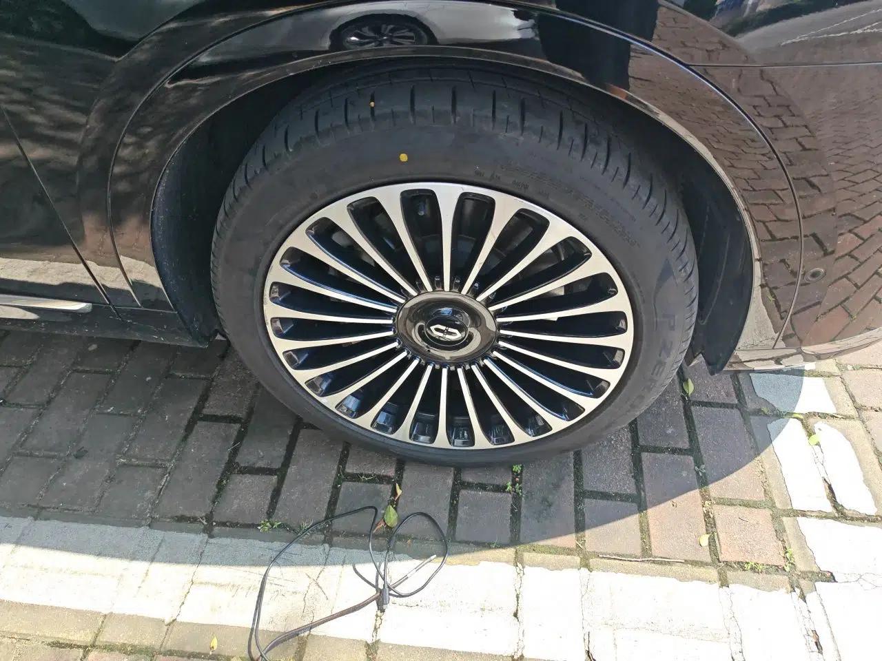 Hima AITO M9 2024 Range-Extended Ultra Version 42 kWh 6-Seater Model — миниатюра 8
