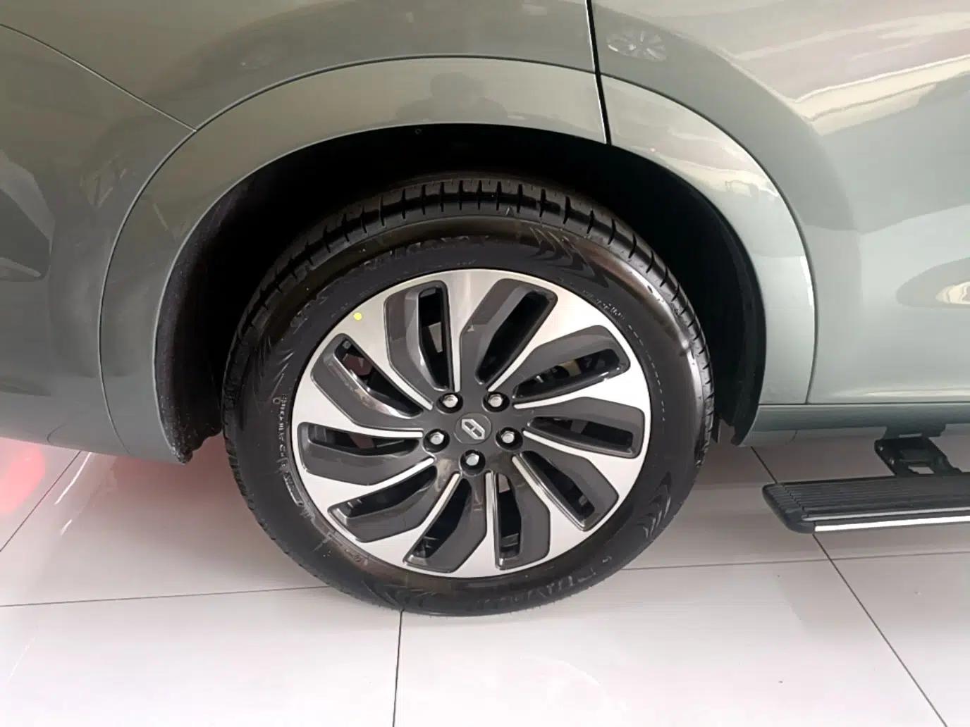 Hima AITO M7 2022 1.5T Rear-Drive Comfort Edition — миниатюра 11