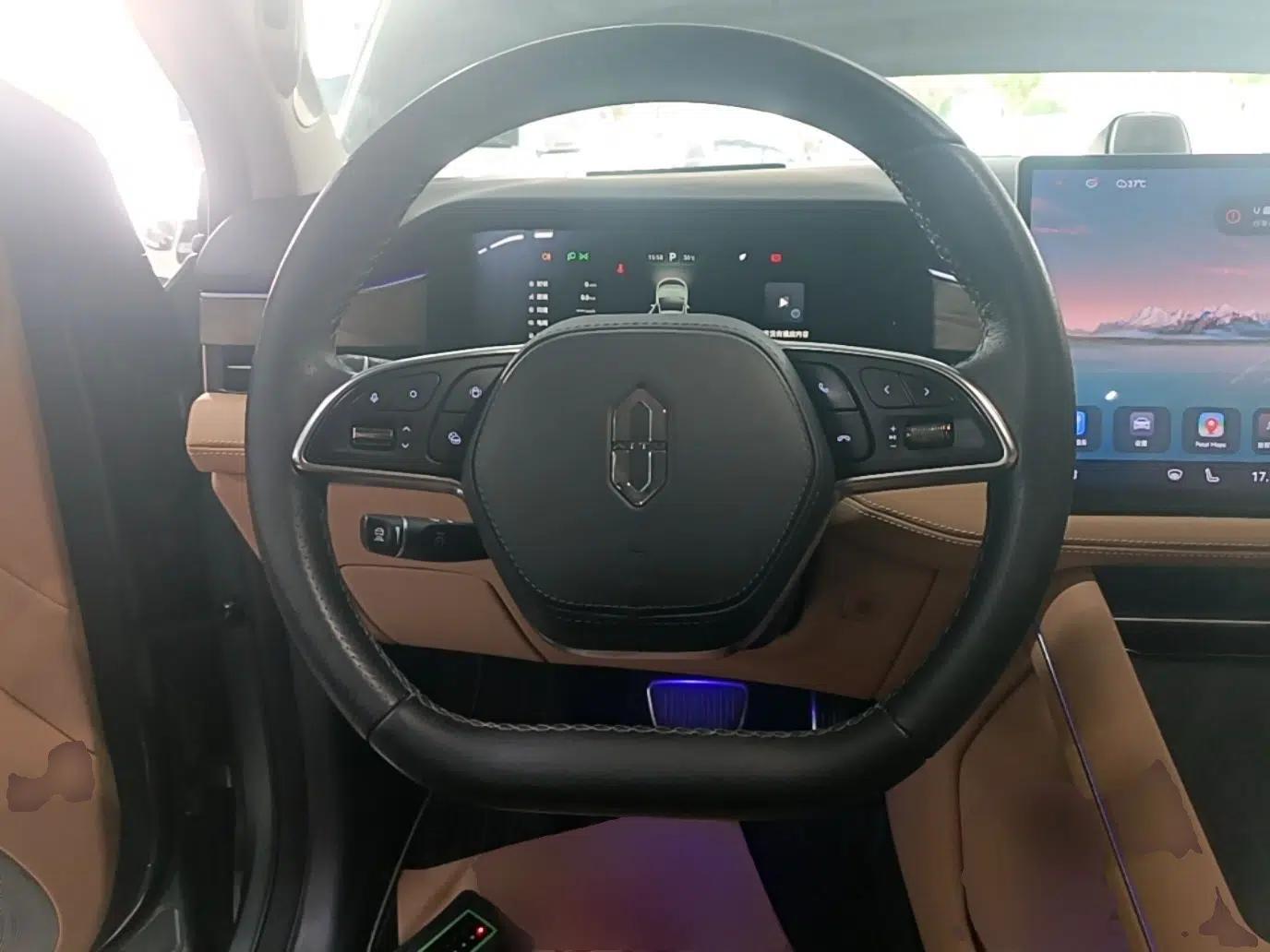 Hima AITO M7 2022 1.5T Rear-Drive Comfort Edition — миниатюра 13
