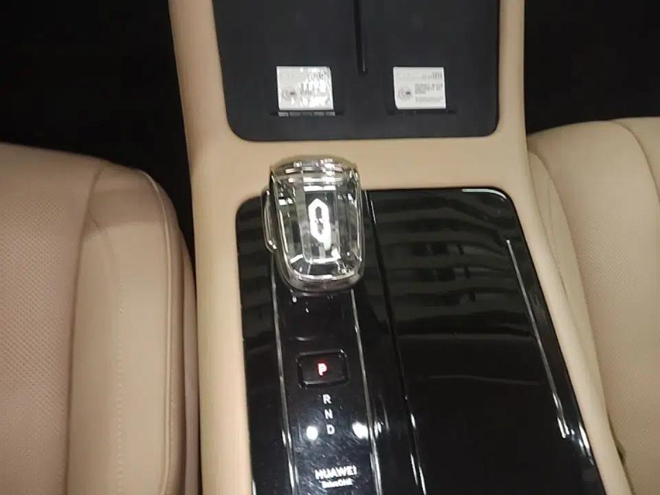 Hima AITO M7 2022 1.5T Four-Wheel Drive Luxury Edition — миниатюра 16