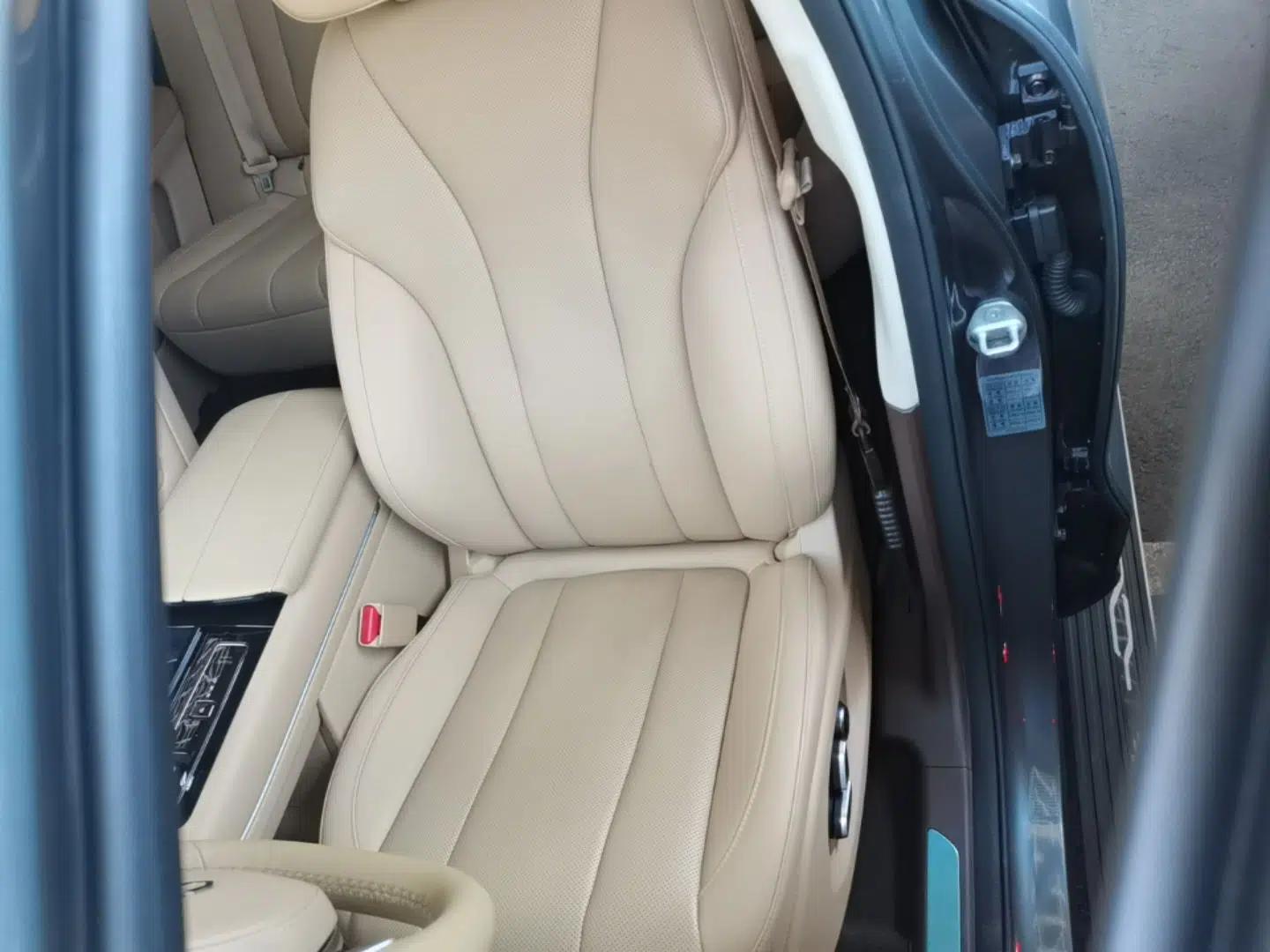 Hima AITO M7 2024 1.5T Rear-Drive Plus Version 5 Seats — миниатюра 17