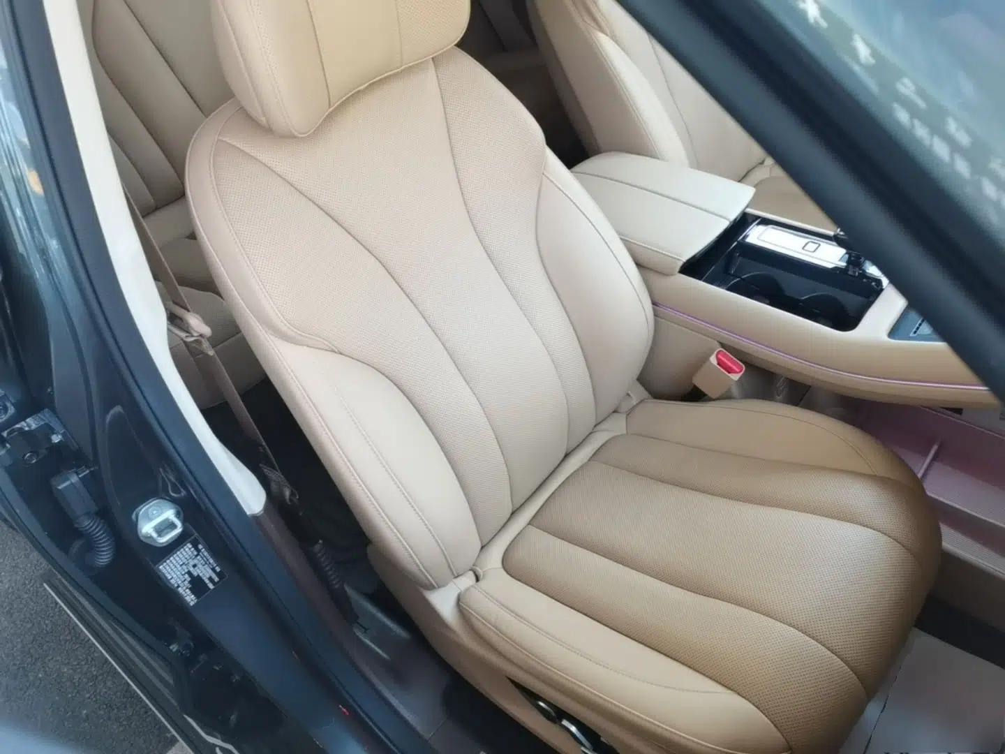 Hima AITO M7 2024 1.5T Rear-Drive Plus Version 5 Seats — миниатюра 19