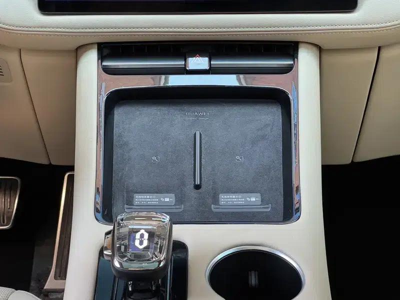Wenjie M5 2024 Range Extended Max RS 4WD High-End Intelligent Driving Edition — миниатюра 8
