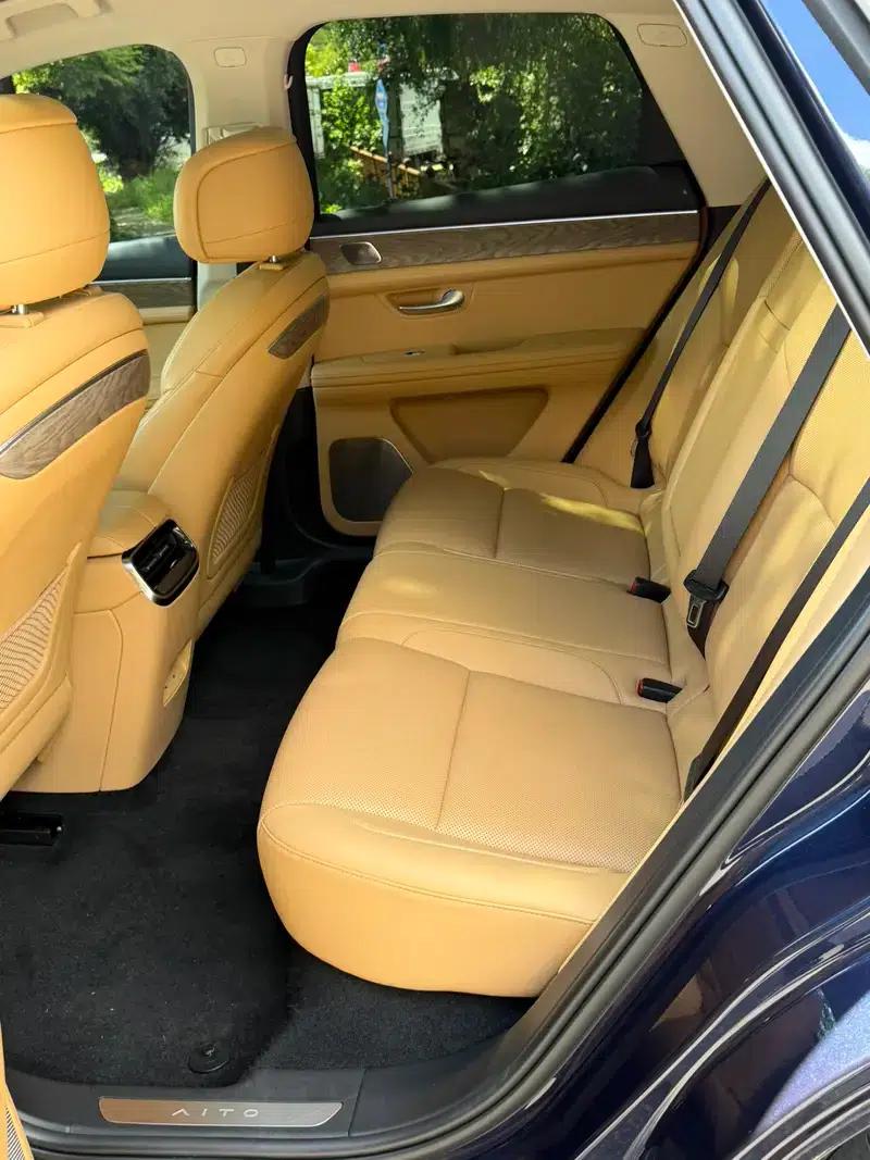 Wenjie M5 2022 Extended Range Rear-Wheel Drive Standard Edition — миниатюра 16