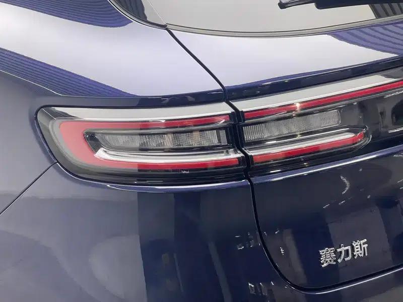 Wenjie M5 2022 Extended Range 4WD Flagship Edition — миниатюра 13