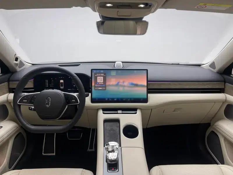 Wenjie M5 2022 Extended Range 4WD Flagship Edition — миниатюра 14