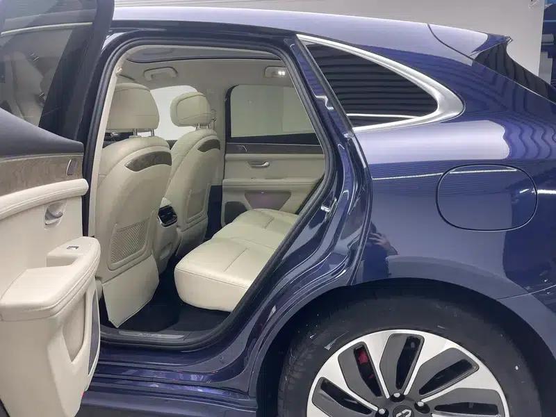 Wenjie M5 2022 Extended Range 4WD Flagship Edition — миниатюра 18