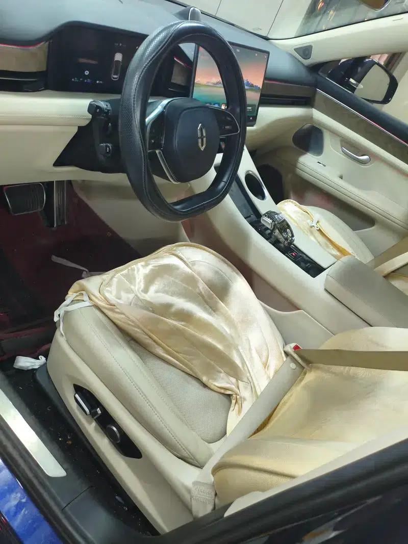 Wenjie M5 2022 Extended Range 4WD Flagship Edition — миниатюра 22