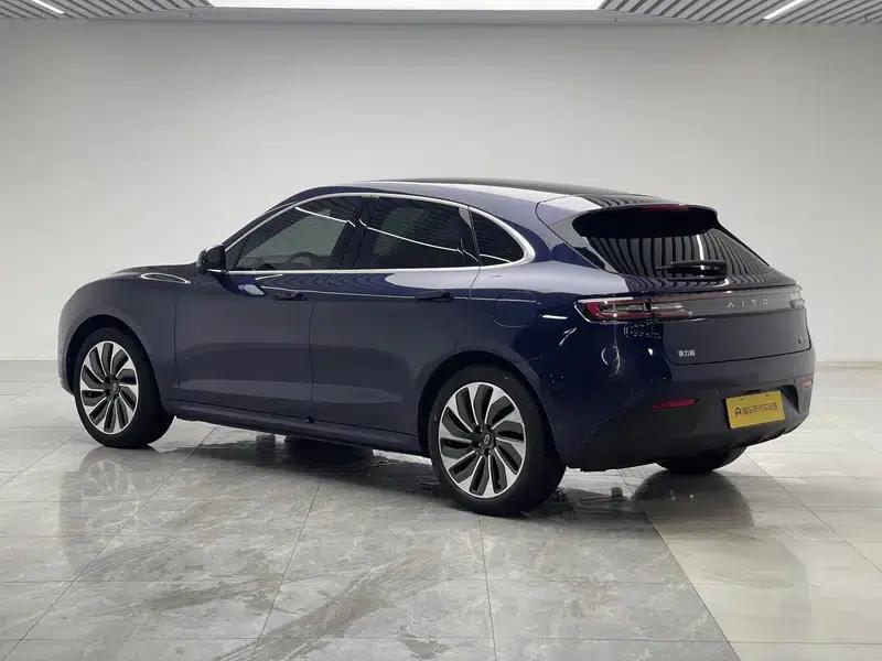 Wenjie M5 2022 Extended Range 4WD Flagship Edition — миниатюра 5