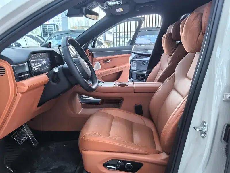 Wenjie M5 2025 Extended Range Ultra 4WD Version — миниатюра 12