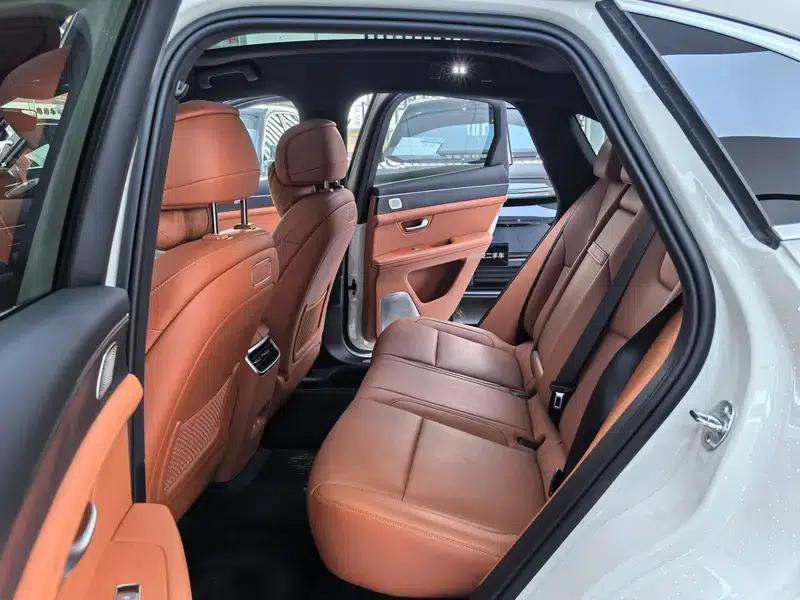Wenjie M5 2025 Extended Range Ultra 4WD Version — миниатюра 13