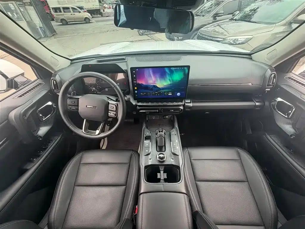 Haval Big Dog PLUS 2023 1.5T 2WD Trendy Wild Edition Plus — миниатюра 6