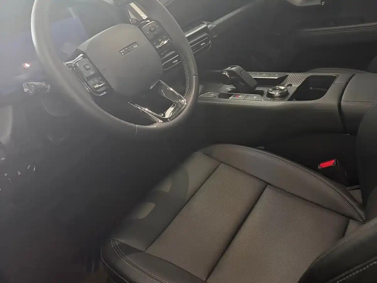 Haval Big Dog PLUS 2023 1.5T 2WD Trendy Wild Edition Plus — миниатюра 4