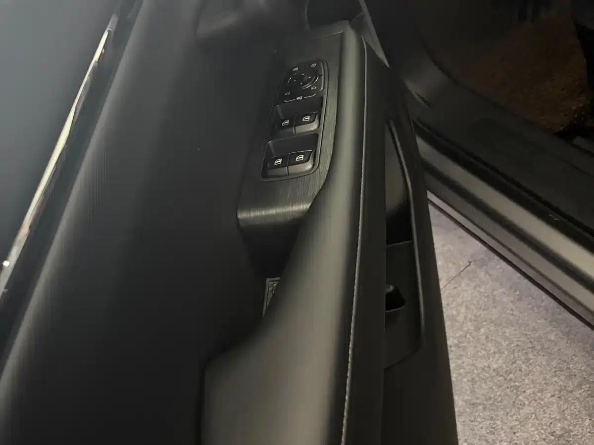 Haval Big Dog PLUS 2023 1.5T 2WD Trendy Wild Edition Plus — миниатюра 5