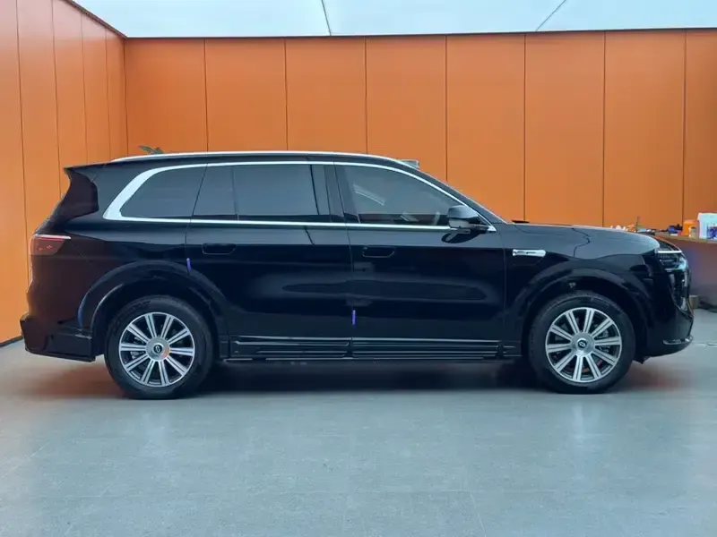 Wenjie M8 2025 Pure Electric Max+ Six-Seat Long Range Version (192-line LiDAR) — миниатюра 2