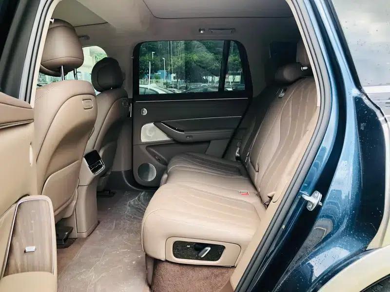 Wenjie M8 2025 Extended Range Max+ 5-Seat 4WD Version (192-line LiDAR) — миниатюра 20