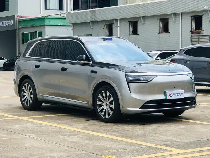 Wenjie M8 2025 Extended Range Max+ 5-Seat 4WD Version (192-line LiDAR) — миниатюра 3